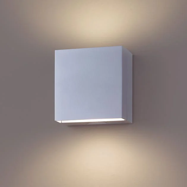 NWCF59613 LE1 パナソニック 壁直付型 LED(温白色)ブラケット 非常用 階段通路誘導灯 防雨型 LED内蔵、電源ユニット内蔵 30分間タイプ