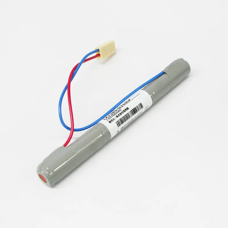 FK738相当品 電池屋製新品 誘導灯用交換電池 3.6V700mAh キャップなし＜年度シール付き＞ コネクター付きそのまま取付できます。 【送料全国一律275円】