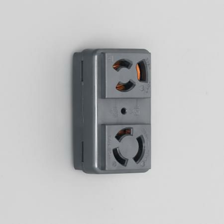 3117HCDZ-BK アメリカン電機 コンビ 複式機器用アウトレット 黒 接地2P 15A 125V