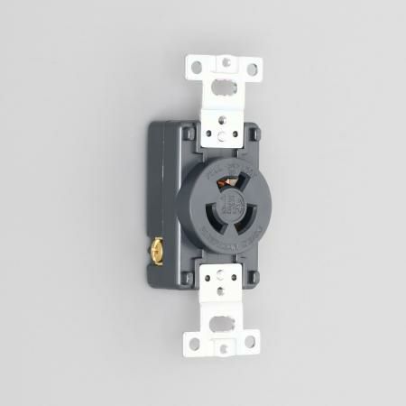 3120 アメリカン電機 埋込コンセント 接地形2P 15A 250V <引掛形 NEMA規格 L6-15>