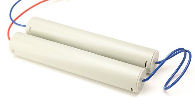 6NR-C-2LB相当品 電池屋製新品 日立製作所製非常灯器具用交換電池 <年度シール付き> コネクター付きそのまま取付できます。