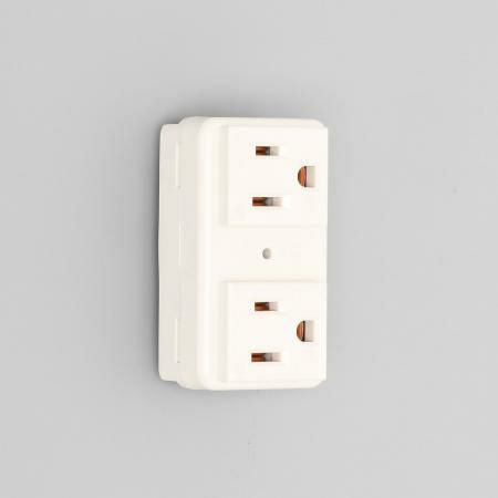 7117GHD アメリカン電機 複式機器用アウトレット 白 接地形2P 15A 125V <平刃形 NEMA規格 5-15>