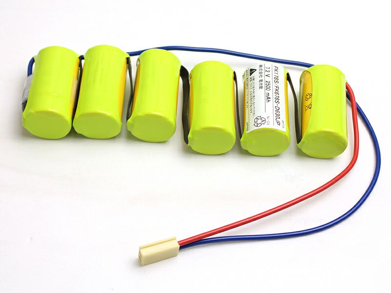 FK678相当品(同等品) パナソニック製非常灯器具用交換電池 7.2V2500mAh<年度シール付き> コネクター付きそのまま取付できます。FK866相当品 / FK178相当品