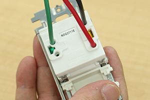 埋込コンセント(20A250V接地極付)の結線